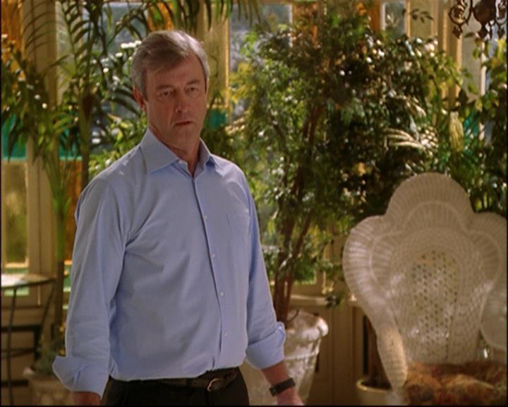 Charmed-Online_dot_net-8x01StillCharmedAndKicking1454.jpg