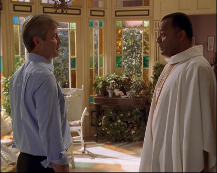 Charmed-Online_dot_net-8x01StillCharmedAndKicking1490.jpg