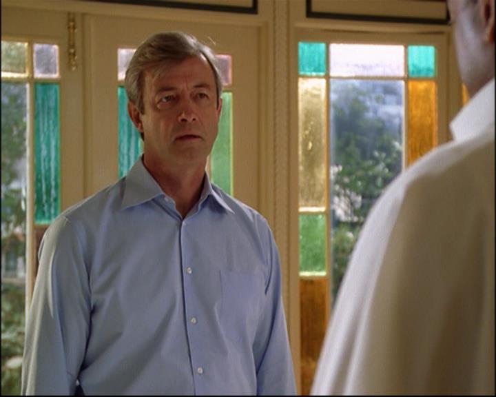 Charmed-Online_dot_net-8x01StillCharmedAndKicking1524.jpg