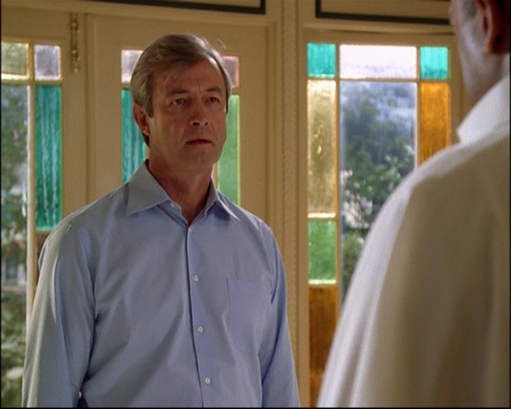 Charmed-Online_dot_net-8x01StillCharmedAndKicking1526.jpg