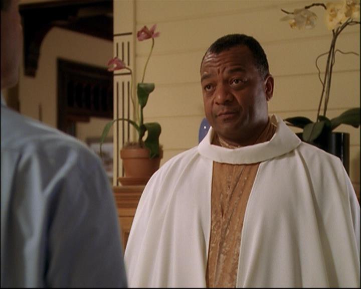 Charmed-Online_dot_net-8x01StillCharmedAndKicking1542.jpg
