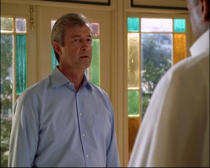 Charmed-Online_dot_net-8x01StillCharmedAndKicking1558.jpg