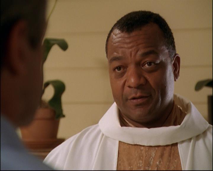 Charmed-Online_dot_net-8x01StillCharmedAndKicking1578.jpg