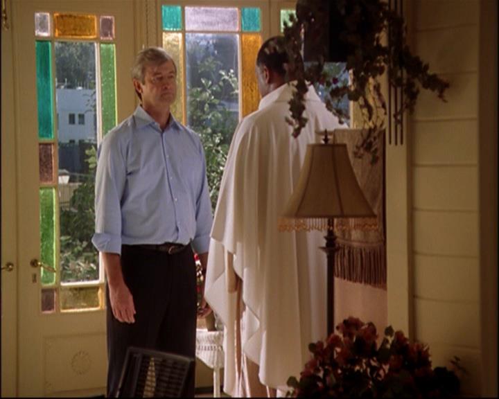 Charmed-Online_dot_net-8x01StillCharmedAndKicking1583.jpg