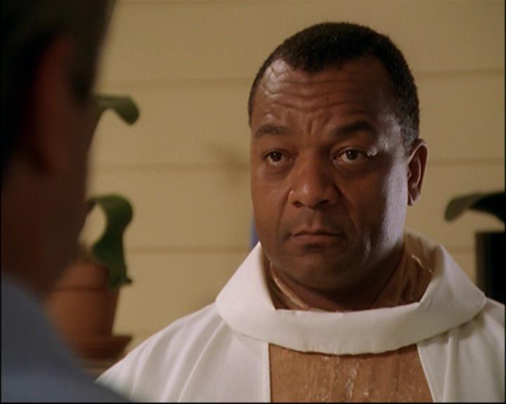 Charmed-Online_dot_net-8x01StillCharmedAndKicking1595.jpg