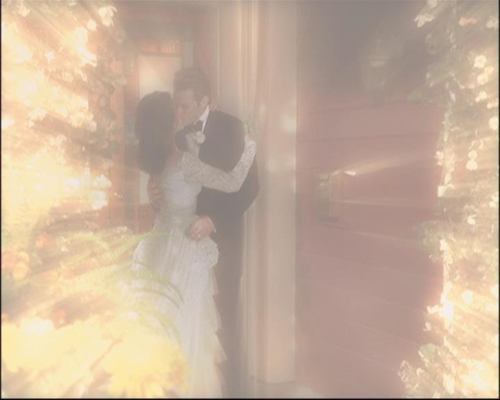 Charmed-Online_dot_net-8x01StillCharmedAndKicking1941.jpg Charmed-Online_dot_net-8x01StillCharmedAndKicking1941.jpg