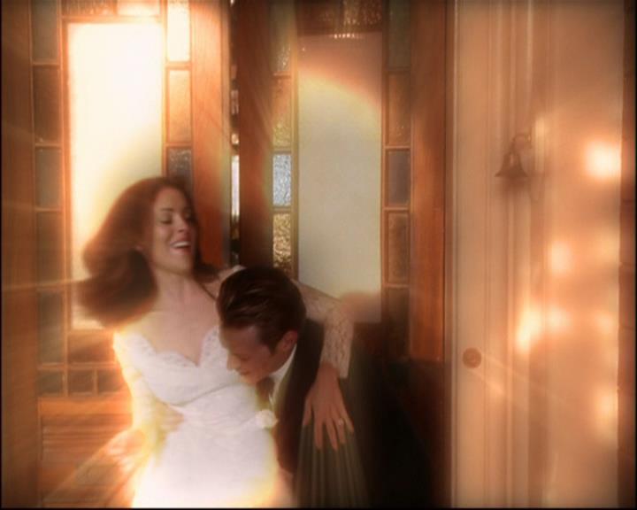 Charmed-Online_dot_net-8x01StillCharmedAndKicking1956.jpg