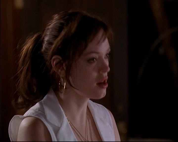 Charmed-Online_dot_net-8x01StillCharmedAndKicking2095.jpg Charmed-Online_dot_net-8x01StillCharmedAndKicking2095.jpg