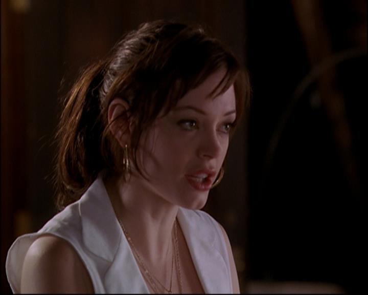 Charmed-Online_dot_net-8x01StillCharmedAndKicking2100.jpg