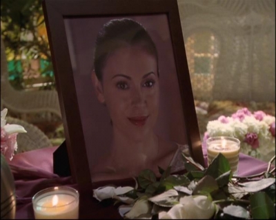 Charmed-Online_dot_net-8x01StillCharmedAndKicking0030.jpg