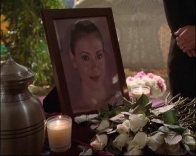 Charmed-Online_dot_net-8x01StillCharmedAndKicking0031.jpg