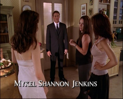 Charmed-Online_dot_net-8x01StillCharmedAndKicking0227.jpg