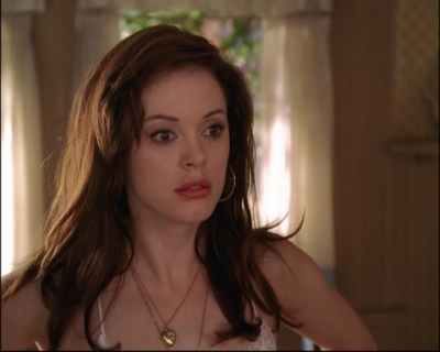 Charmed-Online_dot_net-8x01StillCharmedAndKicking0250.jpg