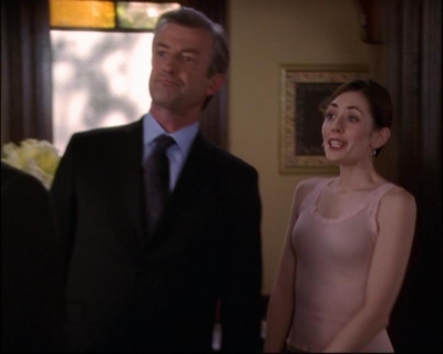 Charmed-Online_dot_net-8x01StillCharmedAndKicking0549.jpg