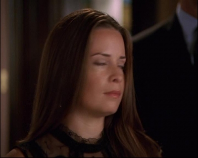 Charmed-Online_dot_net-8x01StillCharmedAndKicking0613.jpg