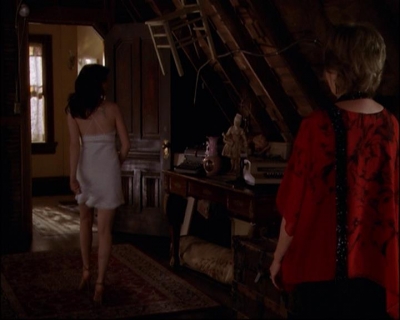 Charmed-Online_dot_net-8x01StillCharmedAndKicking1071.jpg