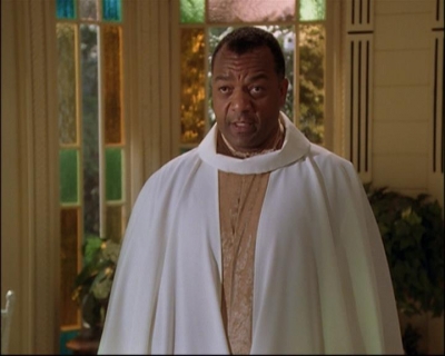 Charmed-Online_dot_net-8x01StillCharmedAndKicking1438.jpg