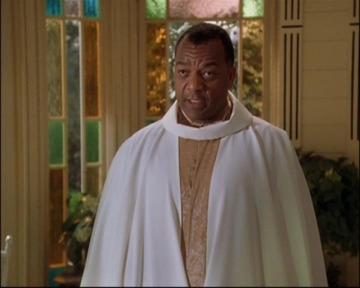 Charmed-Online_dot_net-8x01StillCharmedAndKicking1449.jpg