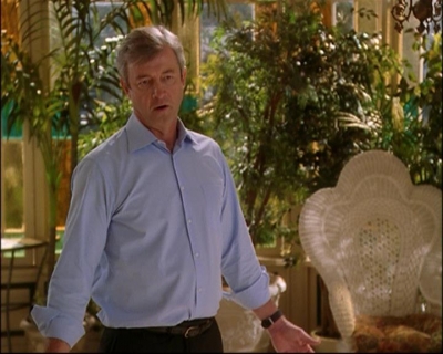 Charmed-Online_dot_net-8x01StillCharmedAndKicking1458.jpg