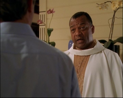 Charmed-Online_dot_net-8x01StillCharmedAndKicking1518.jpg