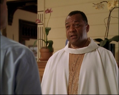 Charmed-Online_dot_net-8x01StillCharmedAndKicking1548.jpg