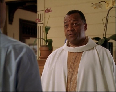 Charmed-Online_dot_net-8x01StillCharmedAndKicking1554.jpg