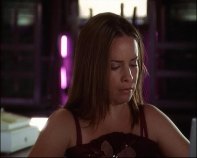 Charmed-Online_dot_net-8x01StillCharmedAndKicking1712.jpg