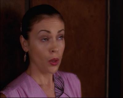 Charmed-Online_dot_net-8x01StillCharmedAndKicking1926.jpg