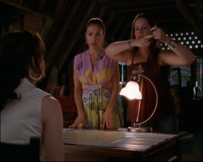 Charmed-Online_dot_net-8x01StillCharmedAndKicking2051.jpg