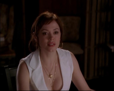 Charmed-Online_dot_net-8x01StillCharmedAndKicking2065.jpg