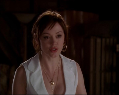 Charmed-Online_dot_net-8x01StillCharmedAndKicking2079.jpg