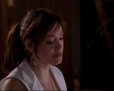 Charmed-Online_dot_net-8x01StillCharmedAndKicking2087.jpg