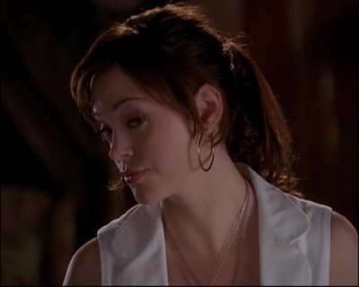 Charmed-Online_dot_net-8x01StillCharmedAndKicking2119.jpg