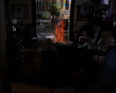 Charmed-Online_dot_net-8x01StillCharmedAndKicking2180.jpg