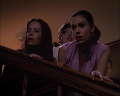 Charmed-Online_dot_net-8x01StillCharmedAndKicking2307.jpg