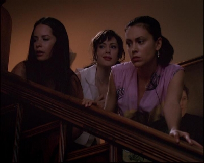 Charmed-Online_dot_net-8x01StillCharmedAndKicking2319.jpg