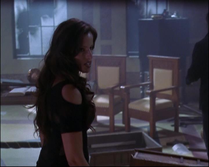 Charmed-Online-dot-net_802MaliceInWonderland0311.jpg