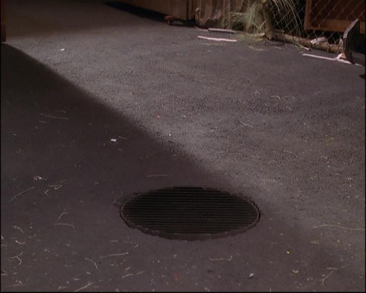 Charmed-Online-dot-net_802MaliceInWonderland0647.jpg