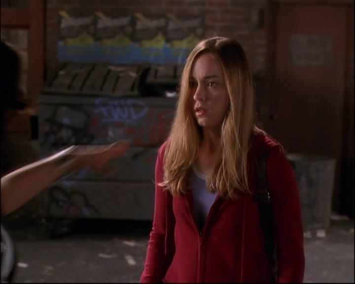 Charmed-Online-dot-net_802MaliceInWonderland1042.jpg