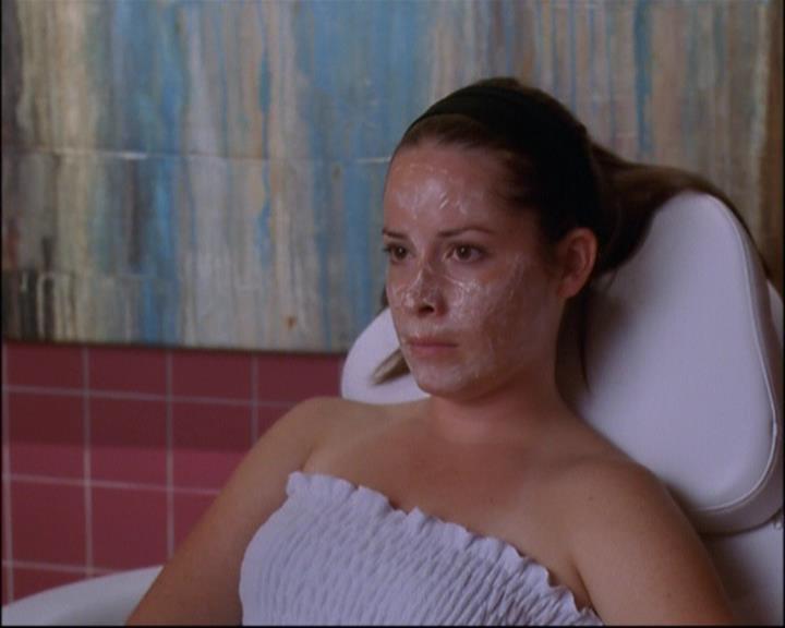 Charmed-Online-dot-net_802MaliceInWonderland1069.jpg