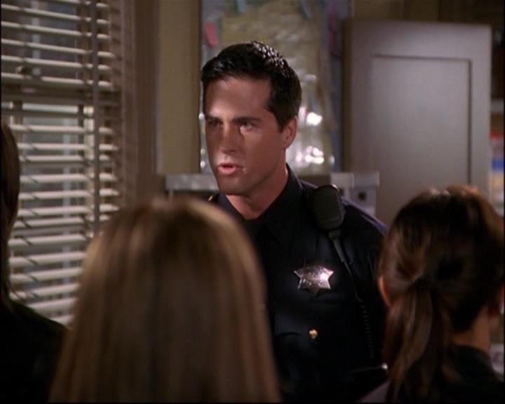 Charmed-Online-dot-net_802MaliceInWonderland1108.jpg