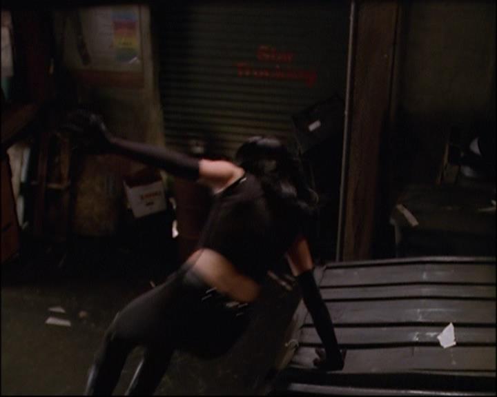 Charmed-Online-dot-net_802MaliceInWonderland1177.jpg