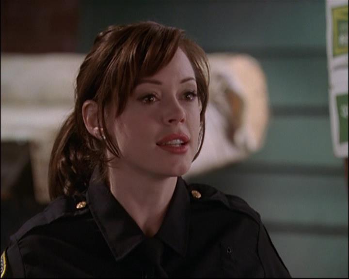 Charmed-Online-dot-net_802MaliceInWonderland1195.jpg