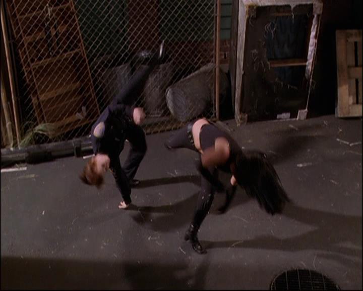Charmed-Online-dot-net_802MaliceInWonderland1221.jpg