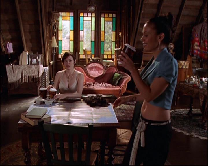 Charmed-Online-dot-net_802MaliceInWonderland1258.jpg