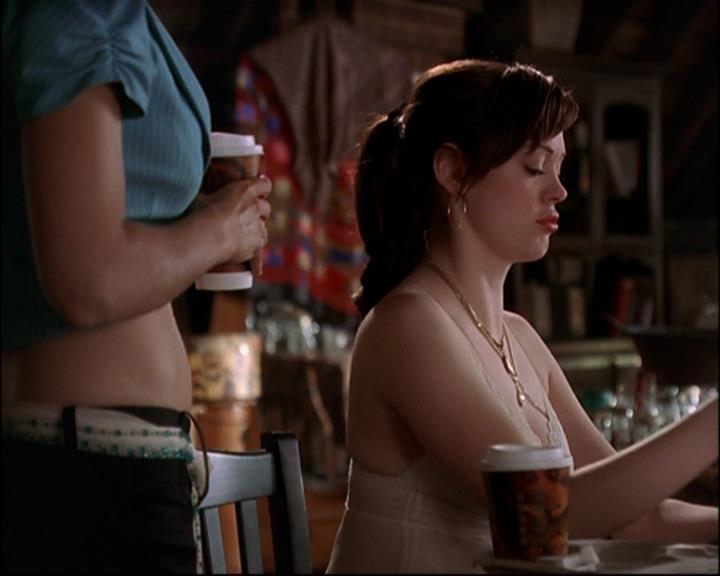 Charmed-Online-dot-net_802MaliceInWonderland1285.jpg