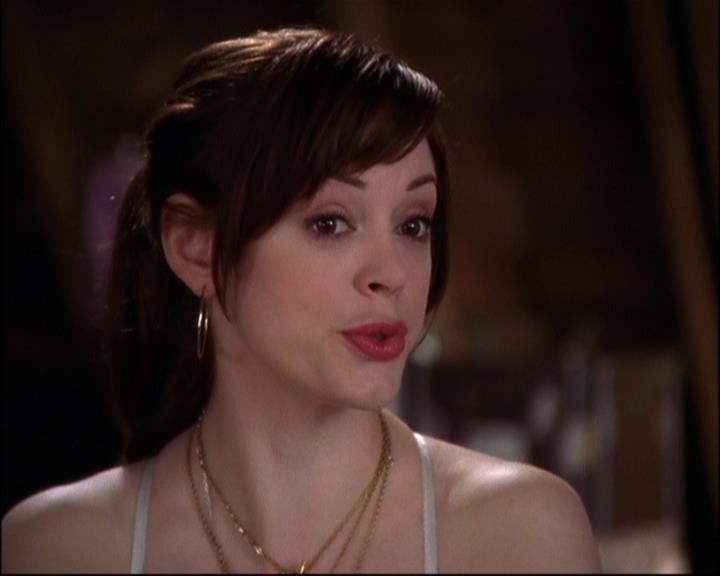 Charmed-Online-dot-net_802MaliceInWonderland1305.jpg