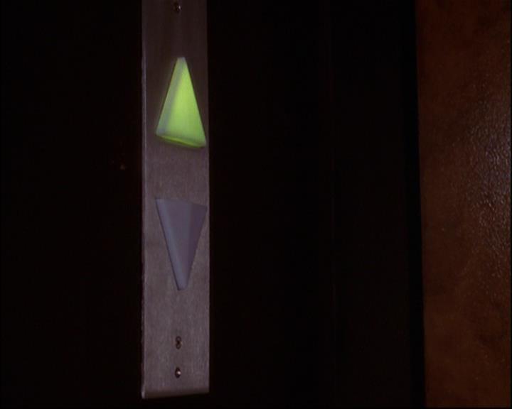 Charmed-Online-dot-net_802MaliceInWonderland1613.jpg