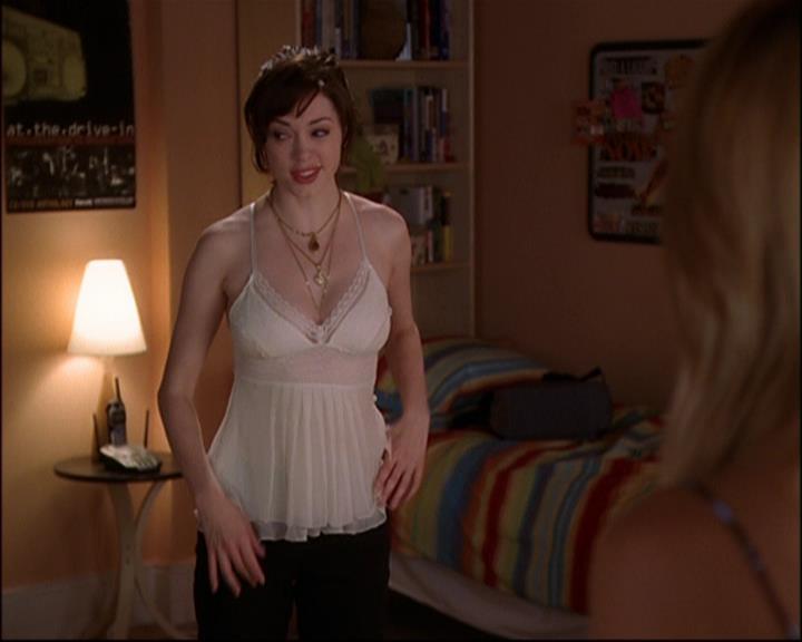 Charmed-Online-dot-net_802MaliceInWonderland1718.jpg