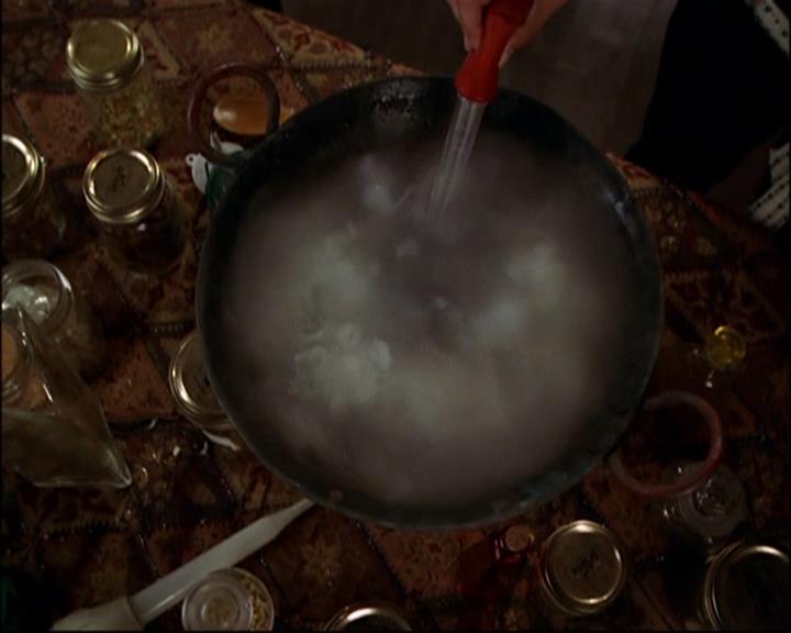 Charmed-Online-dot-net_802MaliceInWonderland2004.jpg